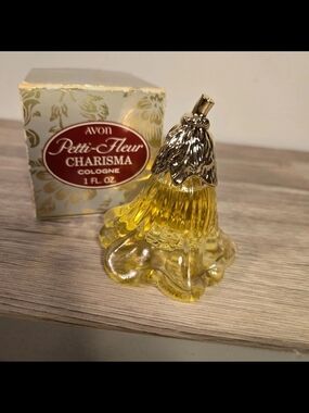 Vintage 1969 Avon Petti-Fleur CHARISMA Cologne 1 fl oz Flower Bottle Box NOS